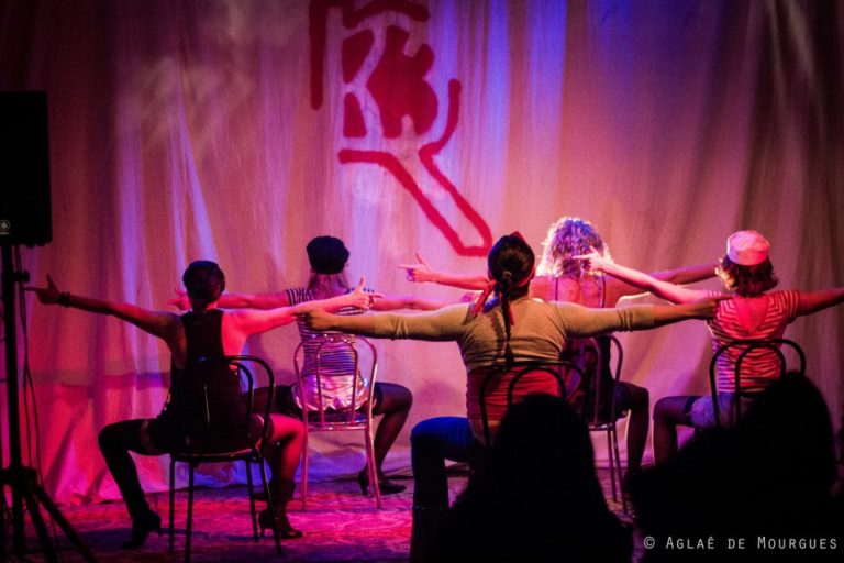 Cabaret Comique International "La Puta Calle" @La Clinique Des Arts Bis lors de la soirée "Oh ! La Belle Rouge" du collectif en NOV 2012 ©Aglaé De Mourgues