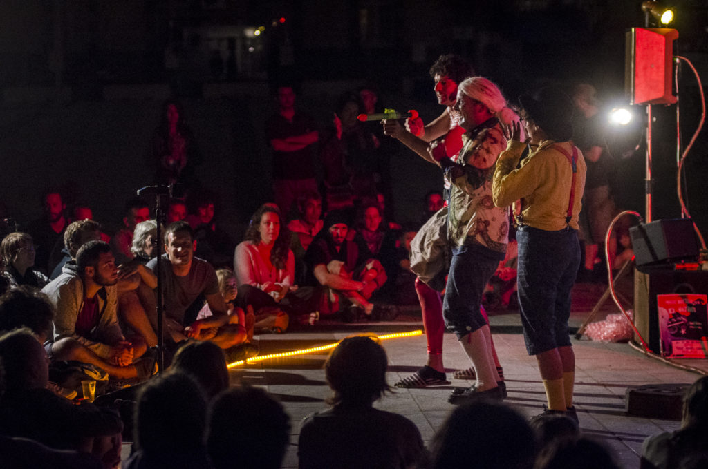 Les SophistiQuois avec Rouge Rouge 3, spectacle Le Nautibus @Aurillac 2016
